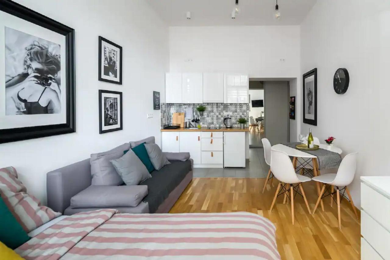 Discover Krakow Apartments - 5 Borowickiej St - Studio Next To Opera And Unity Centre Ngoại thất bức ảnh