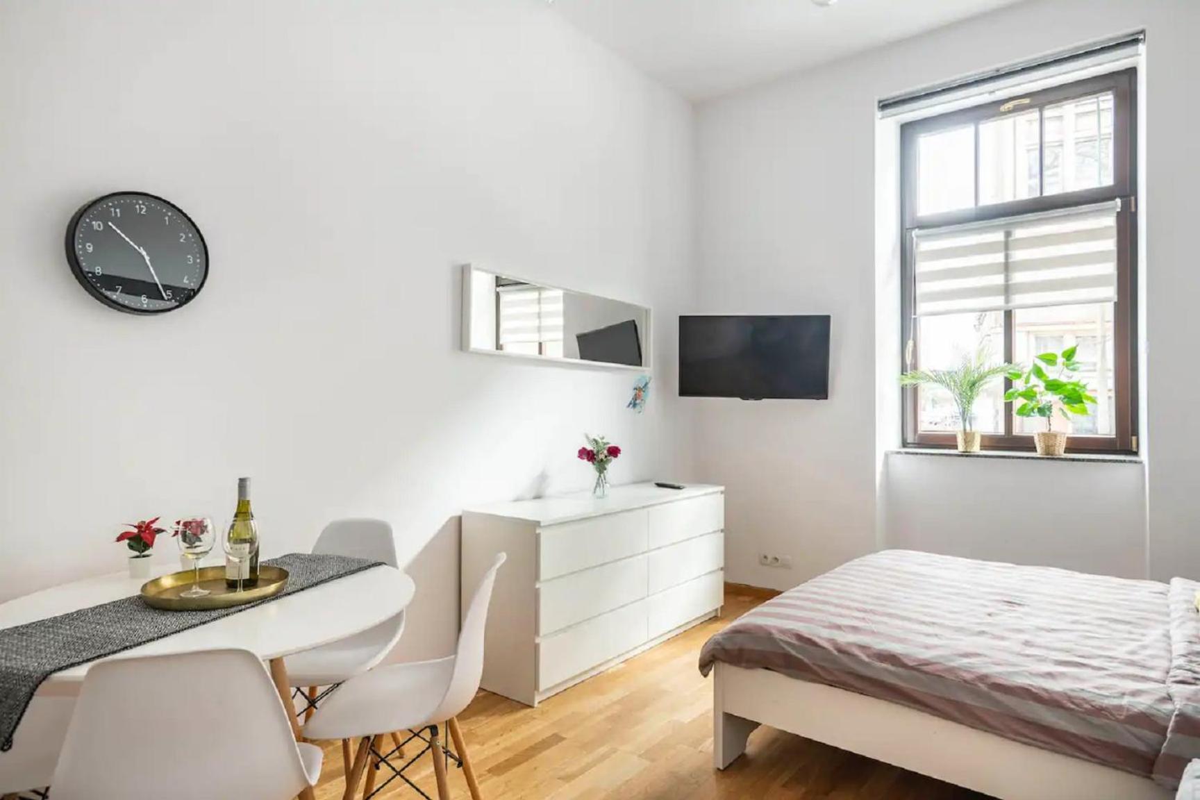 Discover Krakow Apartments - 5 Borowickiej St - Studio Next To Opera And Unity Centre Ngoại thất bức ảnh