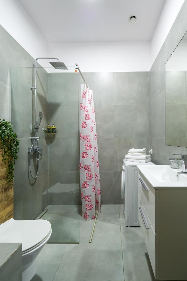 Discover Krakow Apartments - 5 Borowickiej St - Studio Next To Opera And Unity Centre Ngoại thất bức ảnh